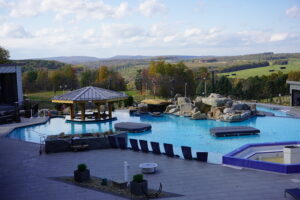 Heating 200,000-Gallon Open-Air Pools